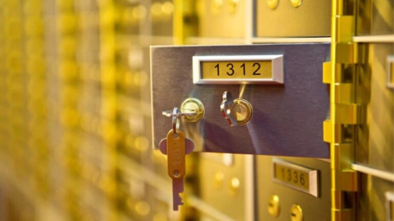 How much will a bank pay you for the loss of items in a bank locker?
